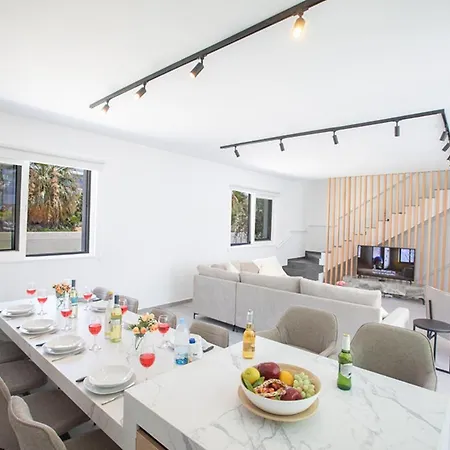 You Will Love This Luxury 5 Bedroom Holiday In With Private Pool 1375 Villa Agia Napa