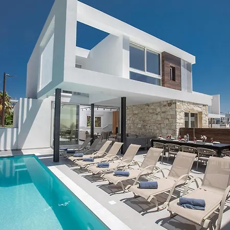 You Will Love This Luxury 5 Bedroom Holiday In With Private Pool 1375 أيا نابا